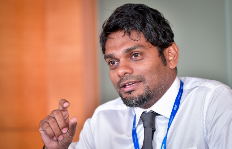 ހާސްކަމެއް ނެތް، ކާޑާއި ބޭސް ހުސްނުވެ ލިބޭނެ: އަމްރު