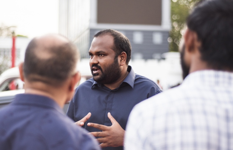 ބޭރުގައި ހުއްޓާ ޝަރީއަތް ނުކުރަން އަންގައިފި