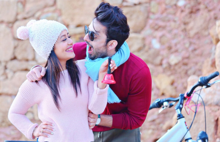 ނޭހާ އާއި ހިމާންޝް: ދެ މީހުން މިހާރު ވަނީ ވަކިވެފައި.