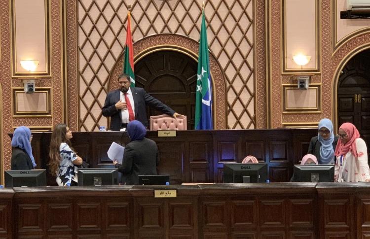 މެމްބަރުން ވަކިވިޔަސް ވޯޓު ގުނާ ގޮތަށް ބަދަލެއް ނާދޭ