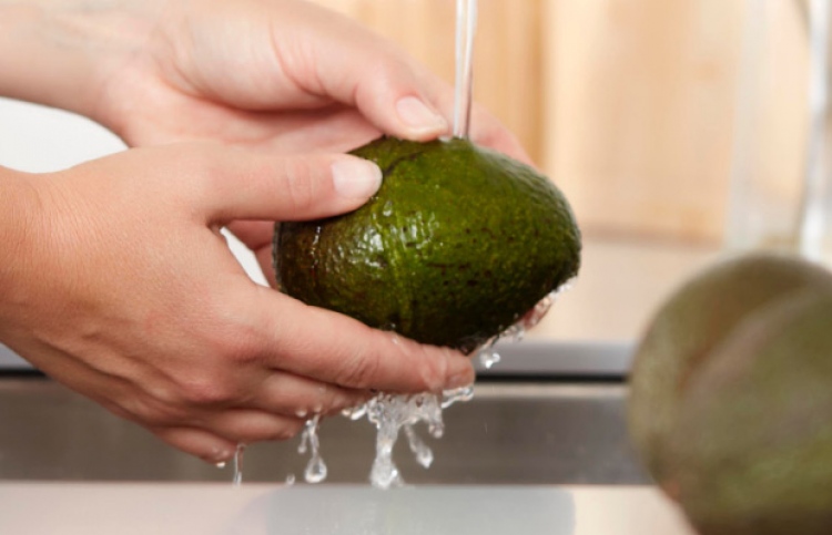 އެވޮކާޑޯ ފަޅާލަންވާނީ ރަނގަޅަށް ދޮވެފައި