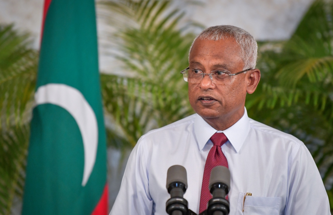 މާލެ: ޑިސެމްބަރު 19، 2018- ވެރިކަމާ ހަވާލުވެވަޑައިގެންނެވި ފަހުން، ރައީސް އިބްރާހިމް މުހައްމަދު ސޯލިހް މިއަދު ބޭއްވެވި ފުރަތަމަ ނިއުސް ކޮންފަރެންސްގައި ވާހަކަފުޅު ދައްކަވަނީ.---ފޮޓޯ: ނިޝާން އަލީ/މިހާރު