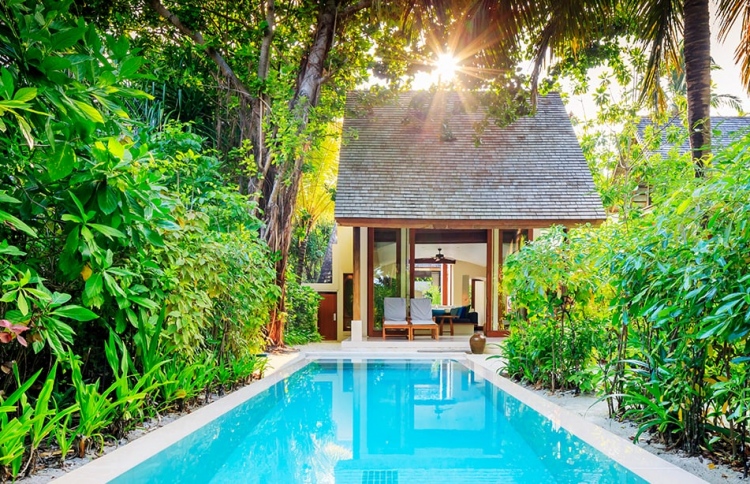 މަރާމާތަށް ފަހު ކޮންރެޑް ރަންގިލީގެ ބީޗްވިލާ ހުޅުވައިފި