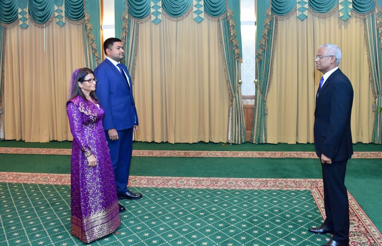 ދެ ބޭފުޅަކަށް ސްޓޭޓް މިނިސްޓަރު ކަން ދެއްވައިފި