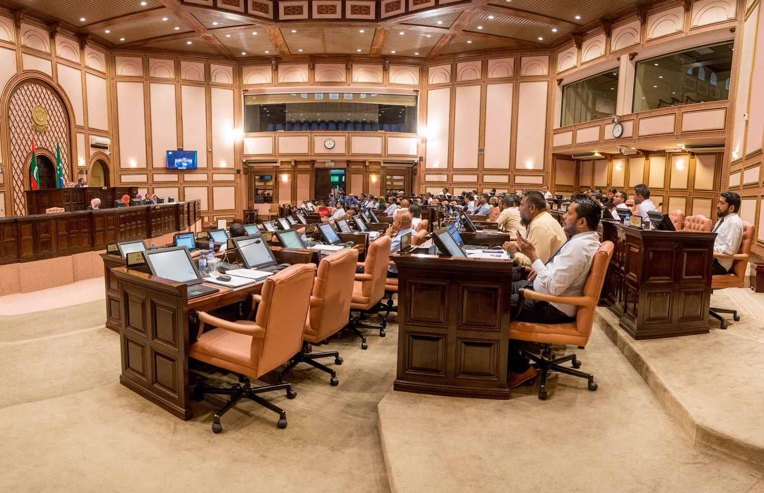 ރައްޔިތުންގެ މަޖިލީހުގެ ޖަލްސާއެއް ކުރިއަށް ދަނީ. --- ފޮޓޯ: މަޖިލިސް