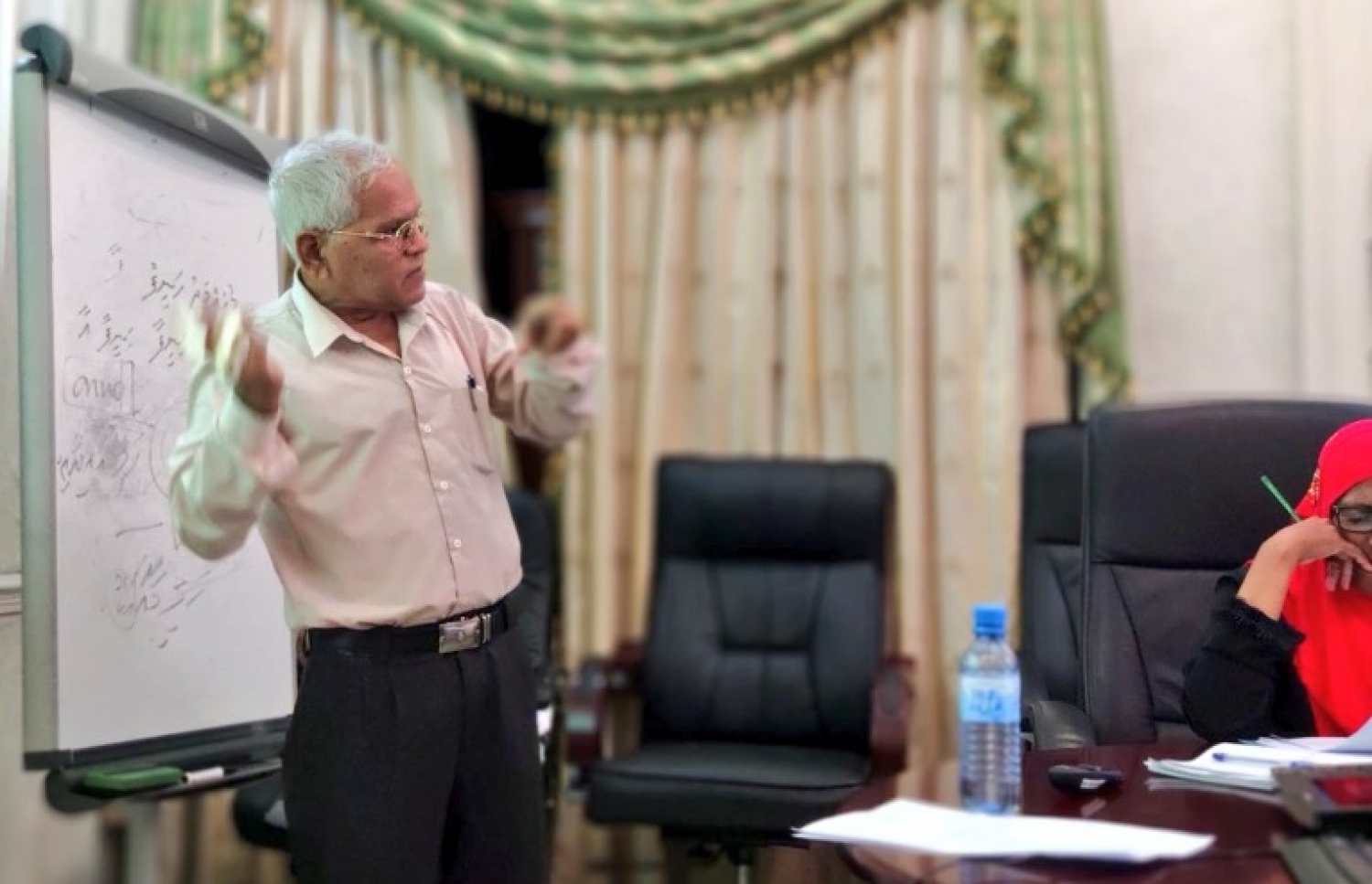 ނަދުވީ ފިލާވަޅެއް ނަންގަވައިދެއްވަނީ.