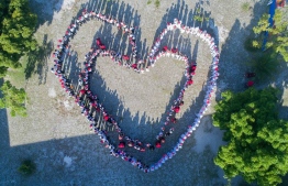 Inspiring human heart formations, along with Tiny Hearts. PHOTO: TINY HEARTS MALDIVES