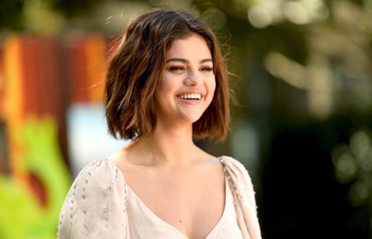 ސެލީނާ: ދާދި ފަހުން ވަނީ ނަފުސާނީ މައްސަލަތަކަށް ފަރުވާ ހޯދާފައި.