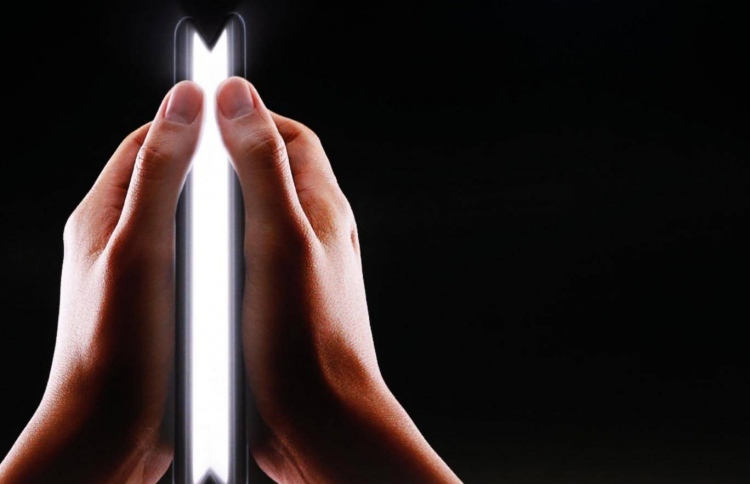 ފޯނަކަށް ބަދަލުކޮށްލެވޭ ޓެބްލެޓެއް ޝޯމީން އުފައްދައިފި؟