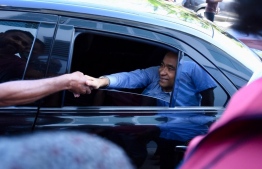 President Abdulla Yameen Abdul Gayoom on the way to the police headquarters. PHOTO CREDITS: HASSAN AMIR/ MIHAARU
