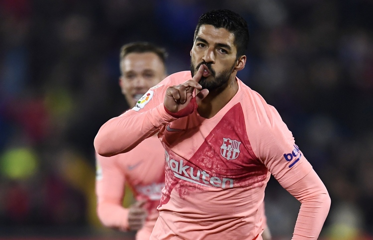 ބާސެލޯނާ ލީޑުފުޅާކުރިއިރު، މެޑްރިޑް ފަހަތަށް