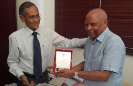 އަލީ ހުސެއިން (ކ) އާއި "ހަވީރު"ގެ ޗެއާމަން ޑރ. ޒާހިރު 2014 ގައި