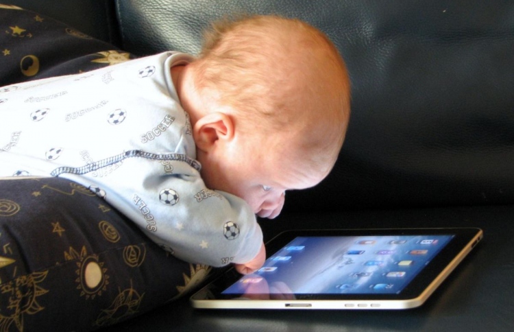 ހައްދެއްގެ ތެރޭ "ސްކްރީން ޓައިމް" ނުރައްކަލެއް ނޫން