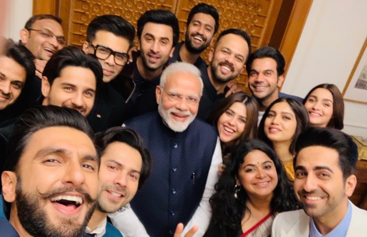 މިއީ އަހަރުގެ ސެލްފީތަ؟