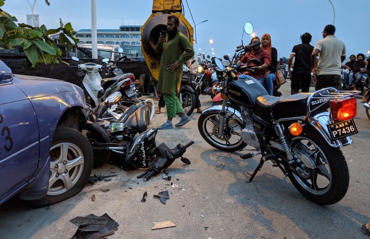 އެކްސިޑެންޓެއް ހިނގައި އެކަކުގެ ހާލު ސީރިއަސް