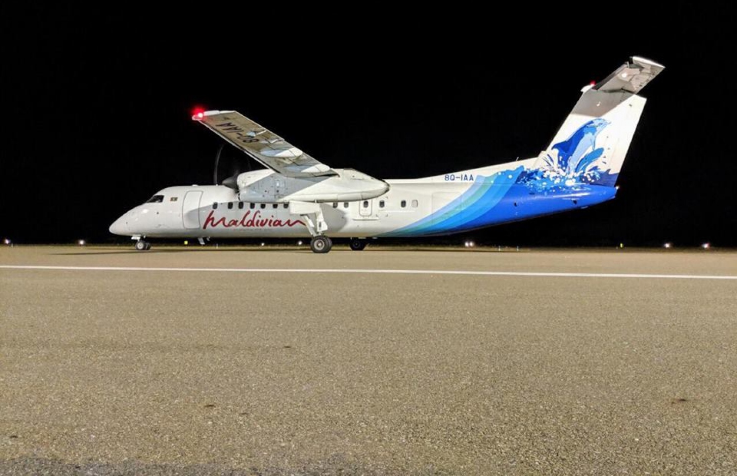 މޯލްޑިވިއަންގެ މަތިންދާބޯޓު ތިމަރަފުށީ އެއާޕޯޓުގައި: