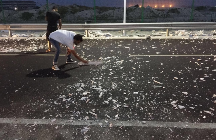 ޑިވައިޑާތައް ކޮންކްރީޓުން ހަދަނީ