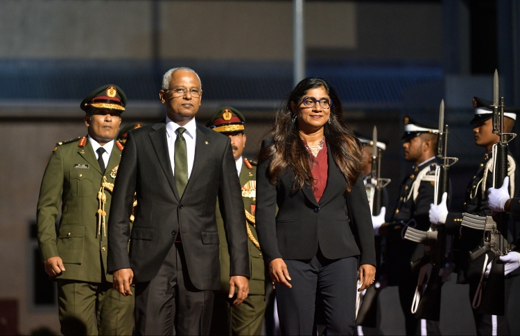 ސިފައިންނަށް ގާނޫނާ ޚިލާފު އަމުރެއް ނުކުރާނަން: ރައީސް