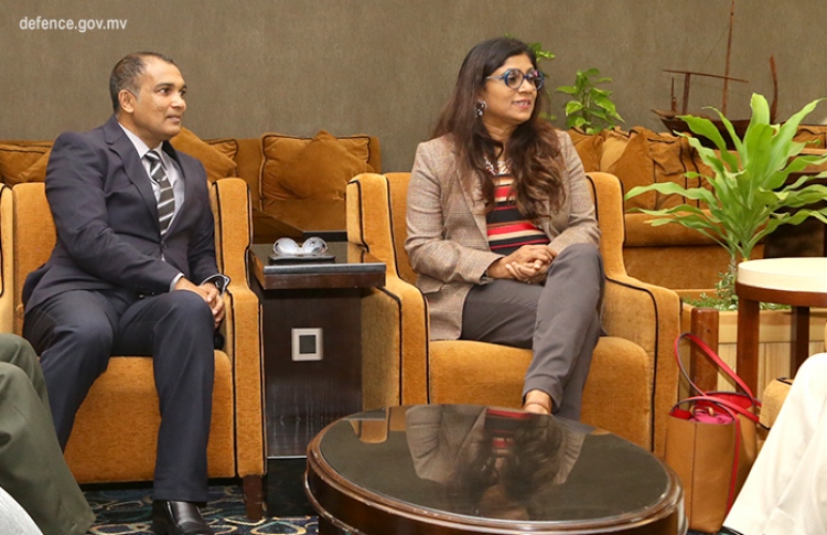 ހެލިކޮޕްޓަރަށް ދިވެހި ޕައިލެޓުން ބޭނުންވޭ: ޝަމާލް