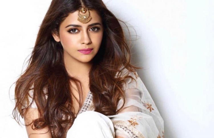 ރިވާ: އޭނާގެ ފުރަތަމަ ފިލްމަކީ "ސަބް ކުޝަލް މަންގަލް".