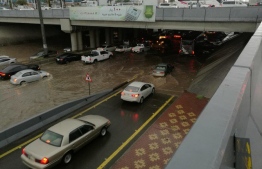 The heavy rain flooded roads in Madinah. PHOTO/ARAB NEWS