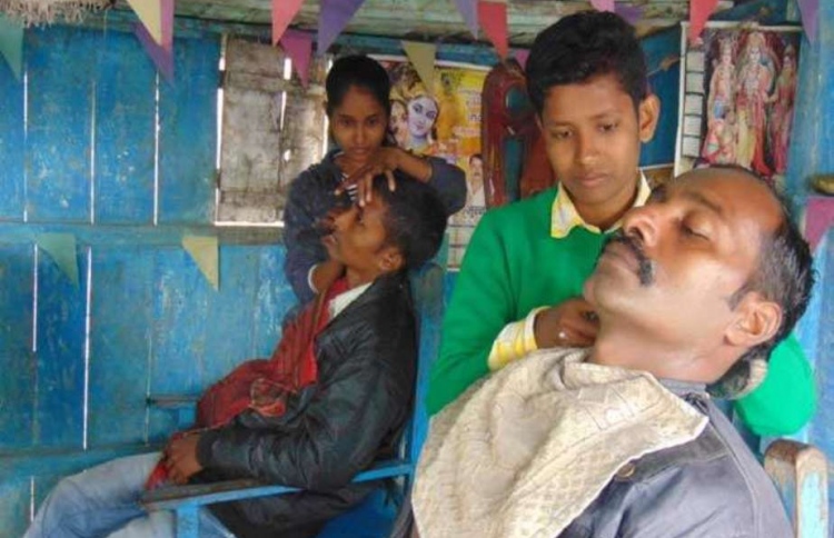 ބޯކޮށުމުގެ ވިޔަފާރި މި ކުދިން ކުރާ ގޮތް ތަފާތު