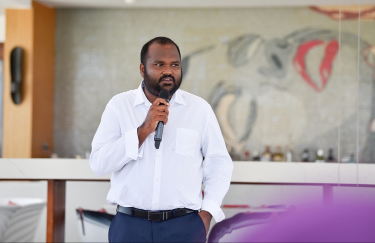 ޔޫތު މިނިސްޓްރީ ހިންގުން އަލީ ވަހީދަށް