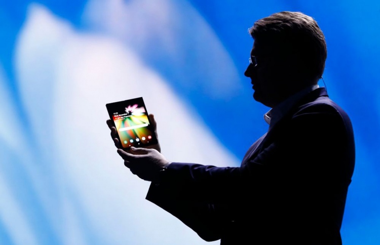 ސެމްސަންގުގެ ފަށްޖަހައިލެވޭ ފޯނުގެ އިޝްތިހާރެއް