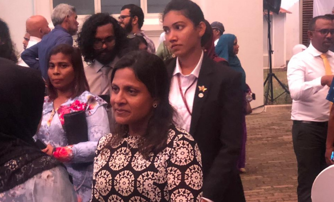 ފަސްޓް ލޭޑީ ފަޒްނާ އަހުމަދު ކޮލަމްބޯގައި މިއަދު ދިވެހިންނާ ބައްދަލު ކުރައްވަނީ. --ފޮޓޯ:މިހާރު