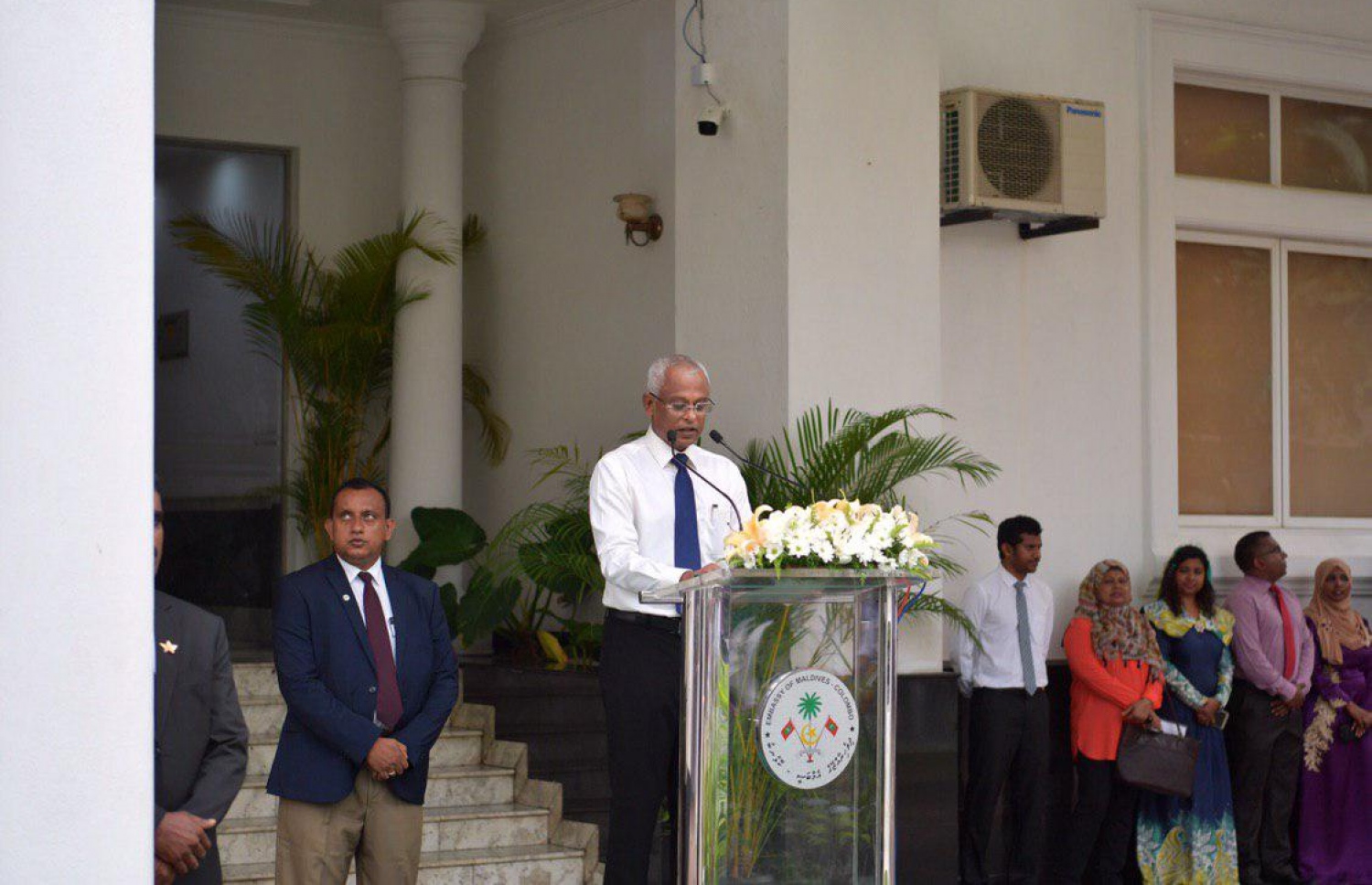 ކޮލަމްބޯގައި ދިރިއުޅޭ ދިވެހިންނާ މުޚާތަބް ކުރައްވާ ރައީސް އިބްރާހިމް މުހަައްމަދު ސޯލިހް މިއަދު ވާހަކަ ދައްކަވަނީ. --ފޮޓޯ:ރައީސް އޮފީސް