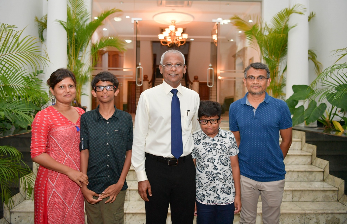 ކޮލަމްބޯ، ފެބްރުއަރީ 3، 2019: ސްރީ ލަންކާގައި އުޅޭ ދިވެހިންނާ ރައީސް އިބްރާހިމް މުހައްމަދު ސޯލިހް މިއަދު ބައްދަލު ކުރައްވަނީ.  --ފޮޓޯ:ރައީސް އޮފީސް