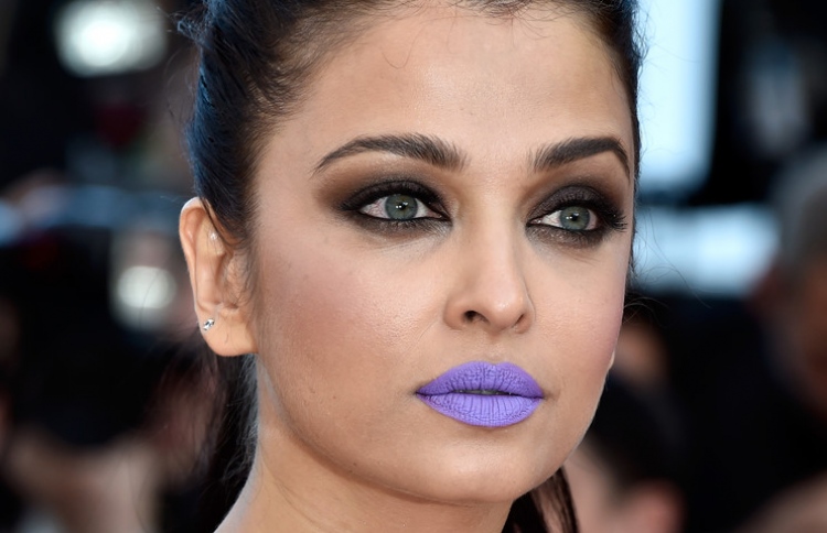 ބްރެޑް ޕިޓްގެ "ޓްރޯއި" އައިޝްވާރިޔާ އަށް ހުށަހެޅި