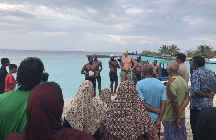 ތާރީޚީ ދިގު ފެތުން ނިންމަން ހިފައިފި