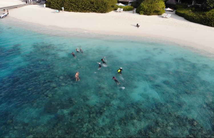 100 އަންހެނުން ފުނަދޫން މާލެ އަށް ފަތަނީ