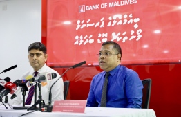 Deputy CEO and Director of Operations Mohamed Shareef (R) and Director of Business Kuldip Paliwal (L) at the press briefing held to announce changes in loan packages. PHOTO: Bank of Maldives (BML)