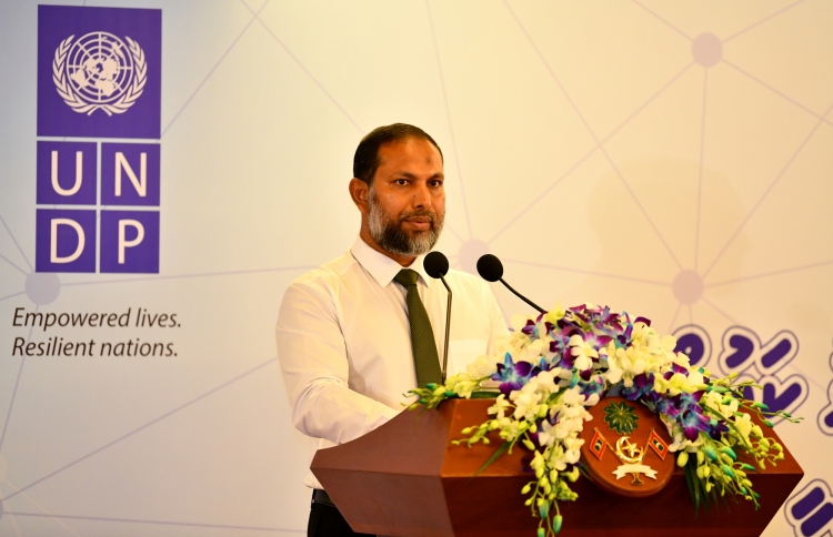 ލާމަރުކަޒީ ނިޒާމުން ކުރިއެރުން ގެނެސްދޭނެ: އިމްރާން