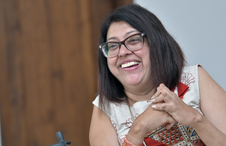 ވީލްޗެއާގައި ދުނިޔެ ބަލައިލުމުގެ ދަތުރުގައި ރާއްޖެއަށް