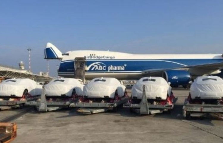 އޭޕެކް ސަމިޓަށް ފަހު ޕީއެންޖީން 300 ކާރު ގެއްލިއްޖެ