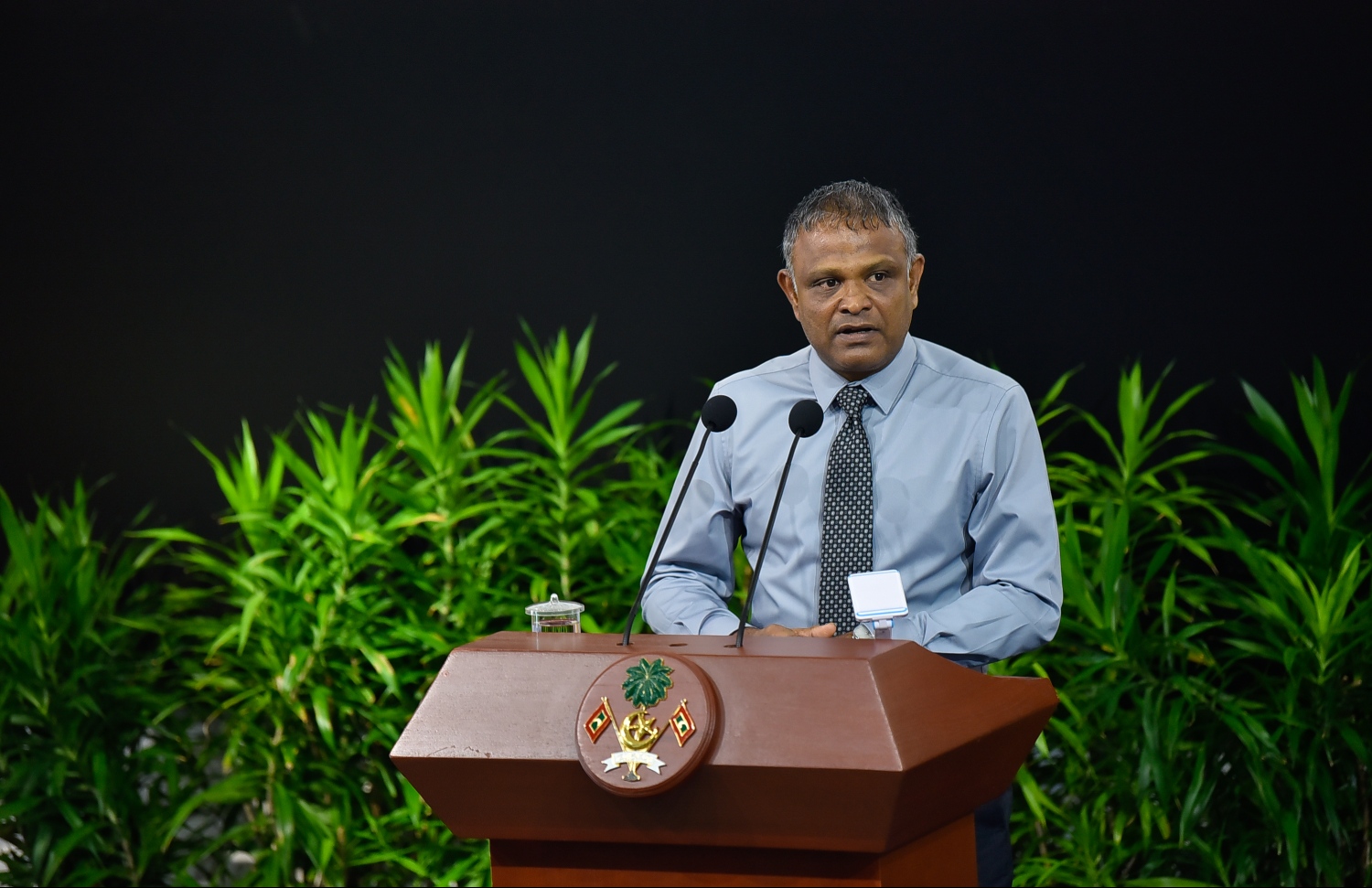 ހިލޭ ޑިގްރީއަށް ކިޔަވައިދޭން ފެށުމަށް މިދިޔަ ބުރާސްފަތި ދުވަހު ބޭއްވި ރަސްމިއްޔާތުގައި ހަޔަ އެޑިއުކޭޝަން މިނިސްޓަރު ޑރ، އިބްރާހިމް ހަސަން ވާހަކަ ދައްކަވަނީ.-- ފޮޓޯ: ހުސެއިން ވަހީދު/ މިހާރު