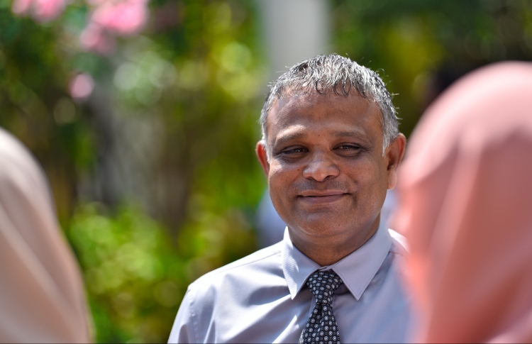 ރާއްޖޭގައި ޑޮކްޓަރުކަން ވެސް ހިލޭ ކިޔަވައިދެނީ