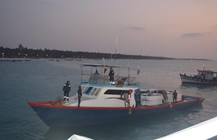 އިންޑިއާ އިން ހިފެހެއްޓި ދޯނި ދޫކޮށްލައިފި