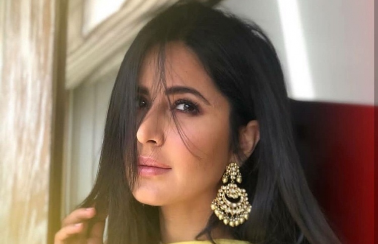 ކެޓްރީނާ: އޭނާ މިހާރު ހުރީ ހުސްކޮށް.