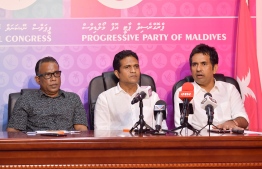 PNC Vice President Abdul Raheem Abdulla (L), PPM’s Parliamentary Group leader Ahmed Nishan (M) and Economic Minister Mohamed Saeed (R) during the press briefing held by PPM and PNC. PHOTO: HUSSAIN WAHEED/ MIHAARU