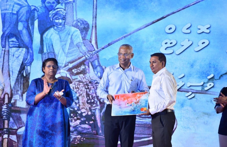 މަސްވެރިން ހިތާމައިގައި ދެން ތިބޭކަށް ނުޖެހޭނެ: ރައީސް