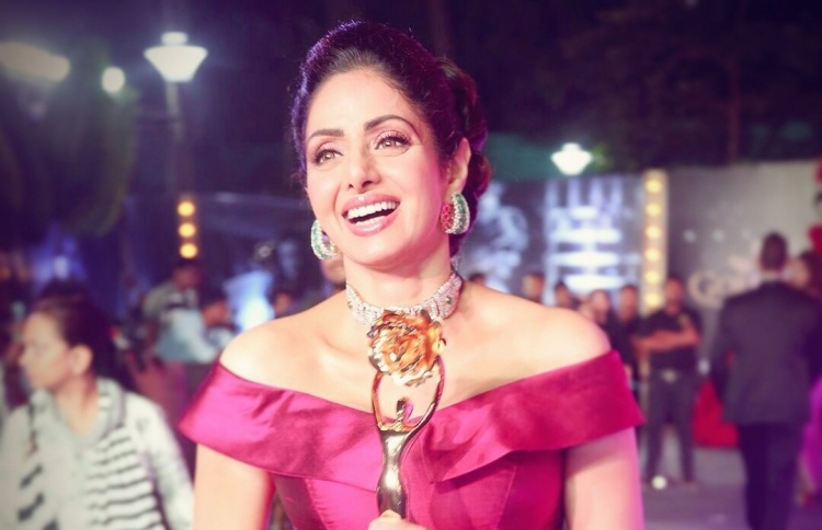 ބޮލީވުޑްގެ ޚަބަރުތައް ކުރުކޮށް