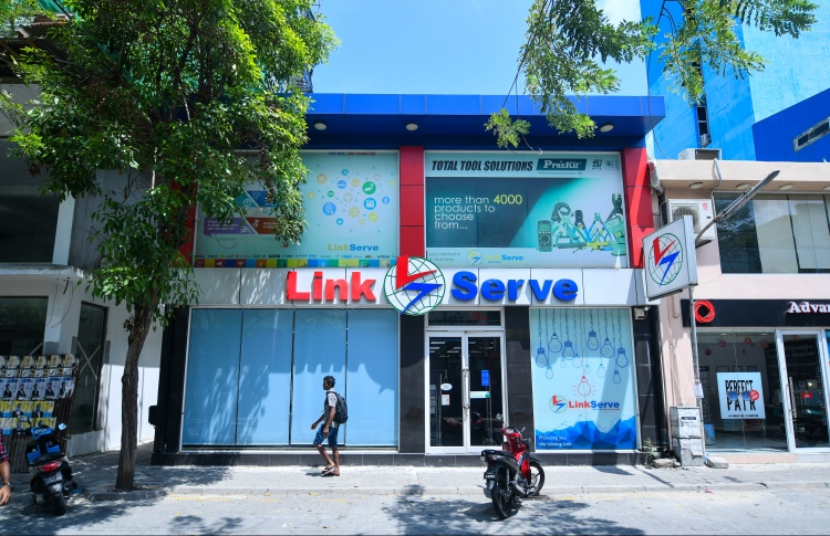 ވެބްސައިޓާއެކު ލިންކްސާވް ކަސްޓަމަރުންނާ ކައިރިއަށް