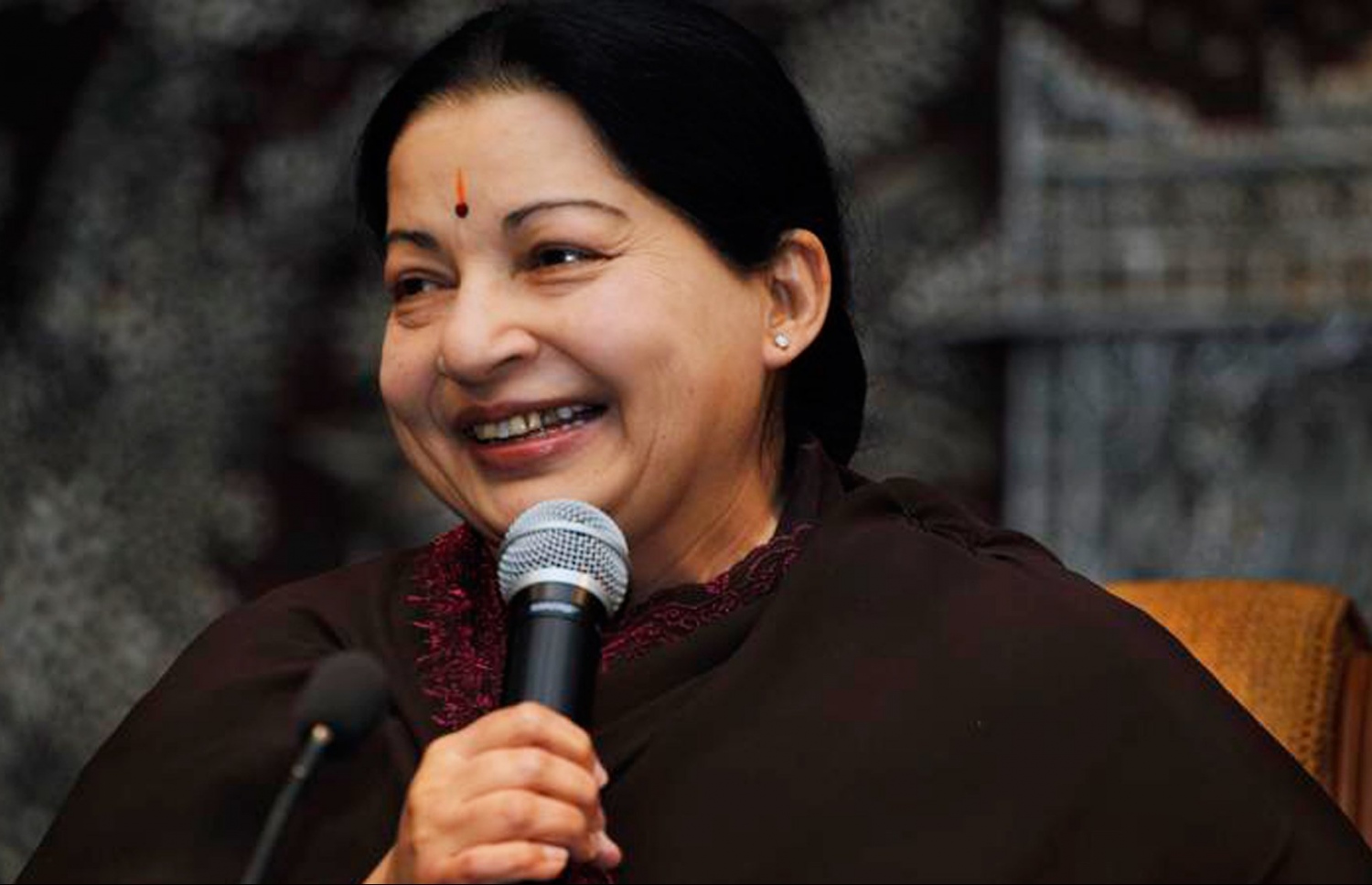 ޖަޔަލަލީތާ.