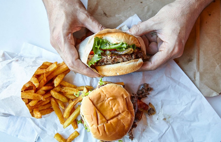 ޖަންކް ފުޑުން ނަފްސާނީ ބައްޔަކަށް ހުށަހެޅިދާނެ