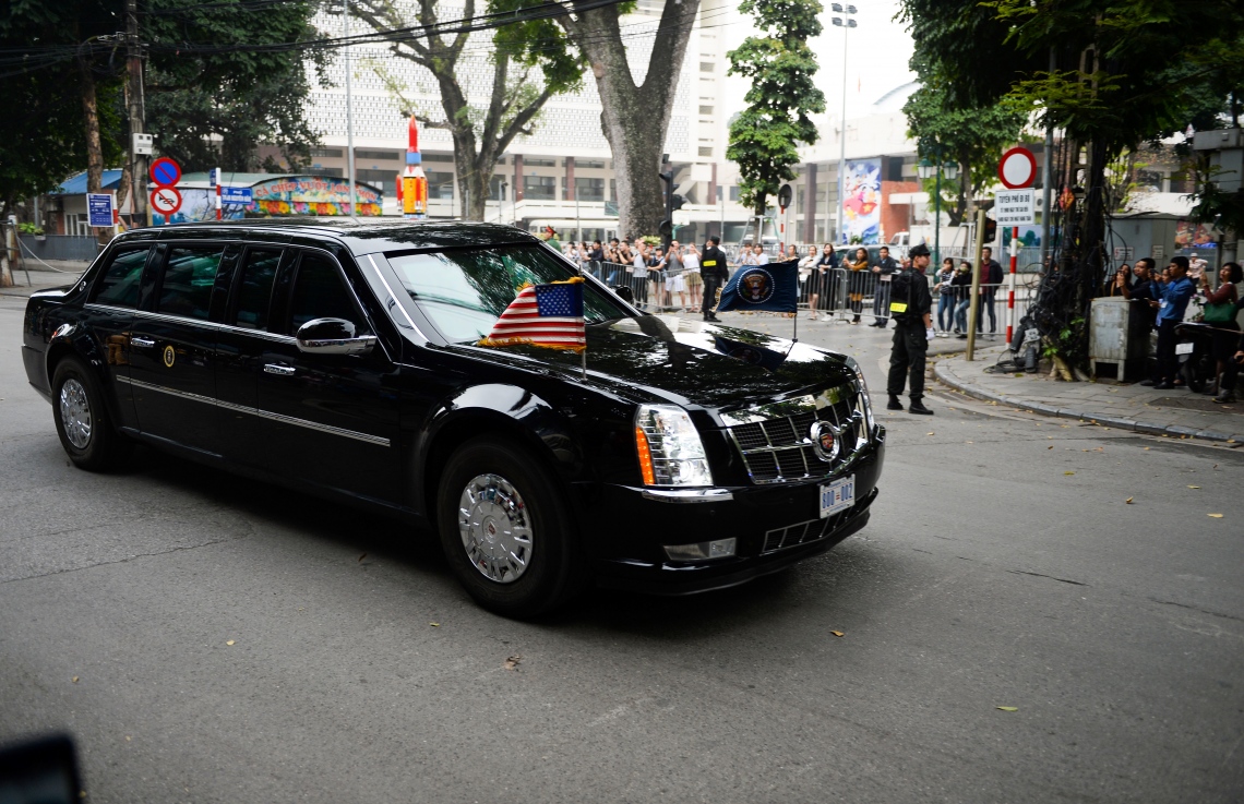 ހެނޮއި، ފެބްރުއަރީ 28، 2019: ނޯތު ކޮރެއާގެ ލީޑަރު ކިމް ޖޮން-އުންއާ އެކު ބޭއްވި ސަމިޓަށް ފަހު އެމެރިކާގެ ރައީސް ޑޮނަލްޑް ޓްރަމްޕް ވަޑައިގަންނަވަނީ. --ފޮޓޯ:އޭއެފްޕީ