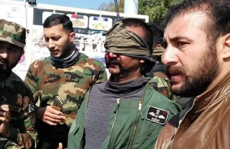 ޕައިލެޓް ހައްޔަރު ކުރުން: މަންޒަރުދުށް މީހުންގެ ދުލުން